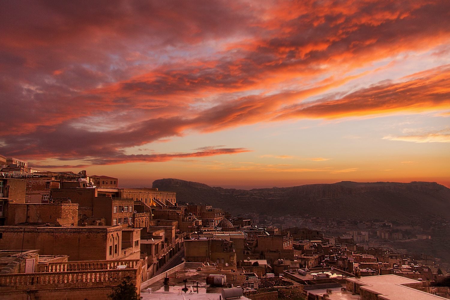 Mardinde Zaman Yolculuu: Ta Evler ve Günein Dans