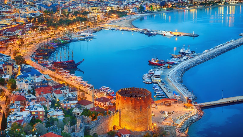 Antalyada Yaz Tatili: Ege Tatil Evleri ile Unutulmaz Bir Kaçamak