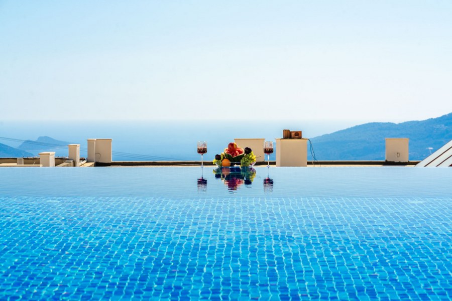 Denize Sıfır Villalarda Bu Yaz: Manzarayla Uyanın!